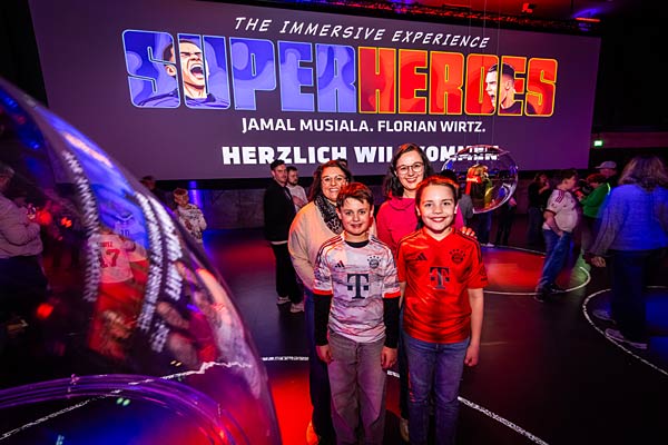 Ausstellung 'SUPERHEROES. Jamal Musiala. Florian Wirtz. The Immersive Experience' im Deutschen Fu&szlig;ballmuseum Dortmund